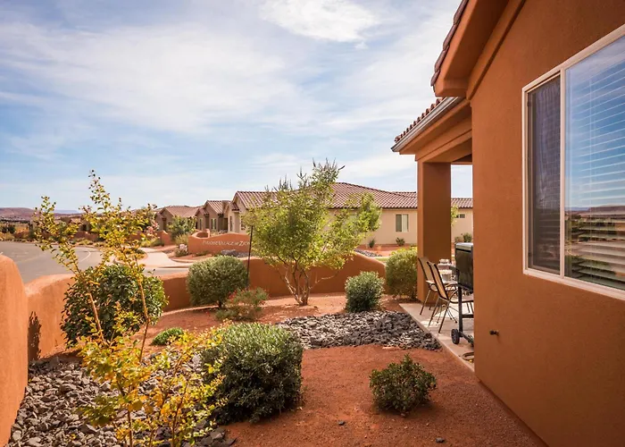7| Arches In St George With Red Mtn Back Patio Views