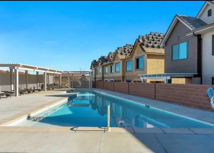 Luxury Red Rock Townhome - 42- St George Santa Clara